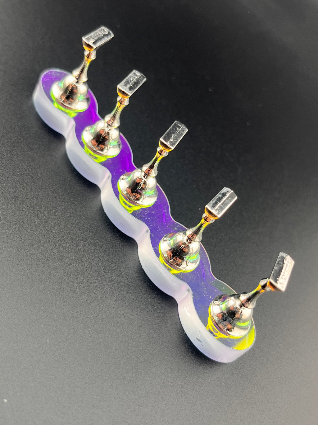 Press-on Stand Rainbow oval